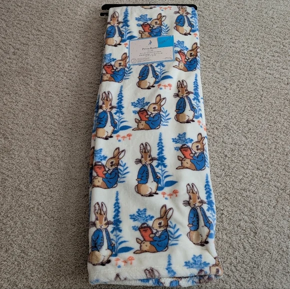Beatrix Potter Peter Rabbit Oversized Plush 🐇 Peter Rabbit Throw Blanket - Picture 3 of 8
